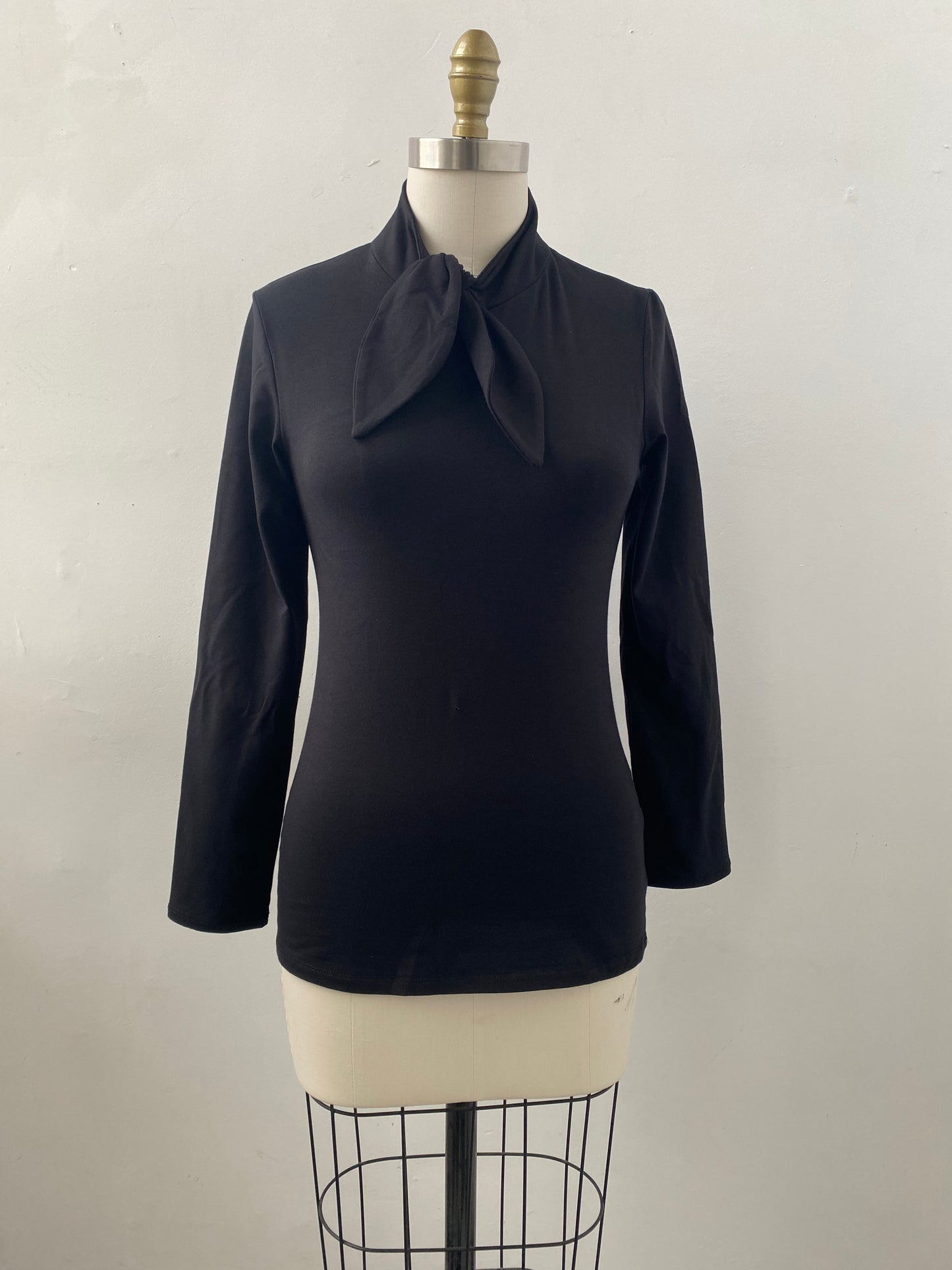 Mackenzie bow top black