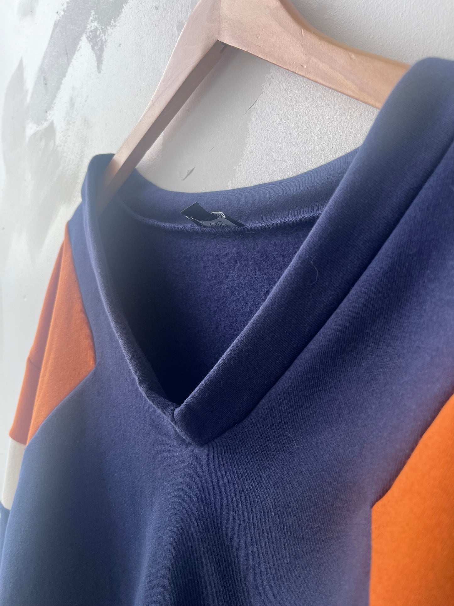 Chandail molletonné Sinclair bleu marine M DEFECT