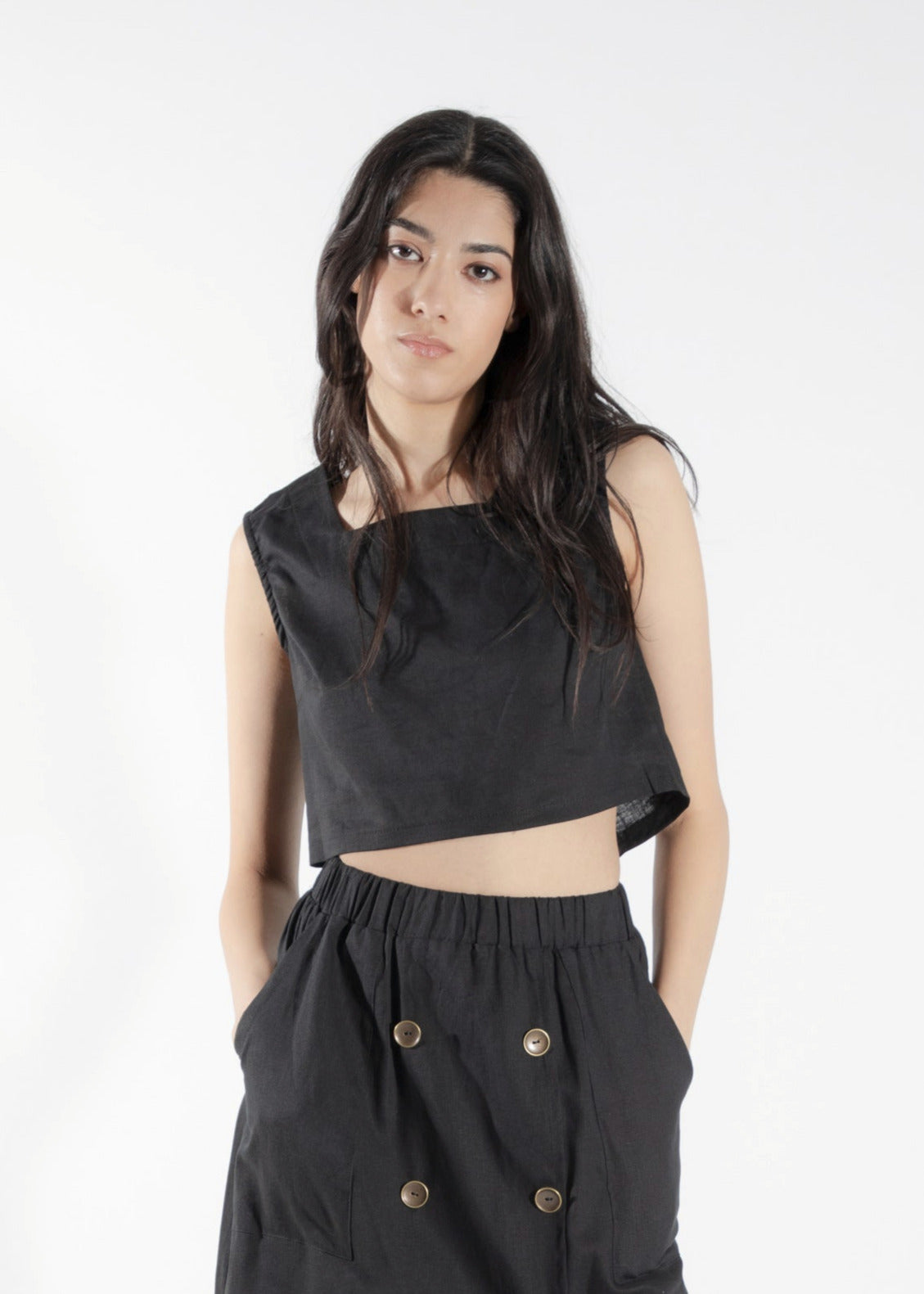  Woven black short top Prêle