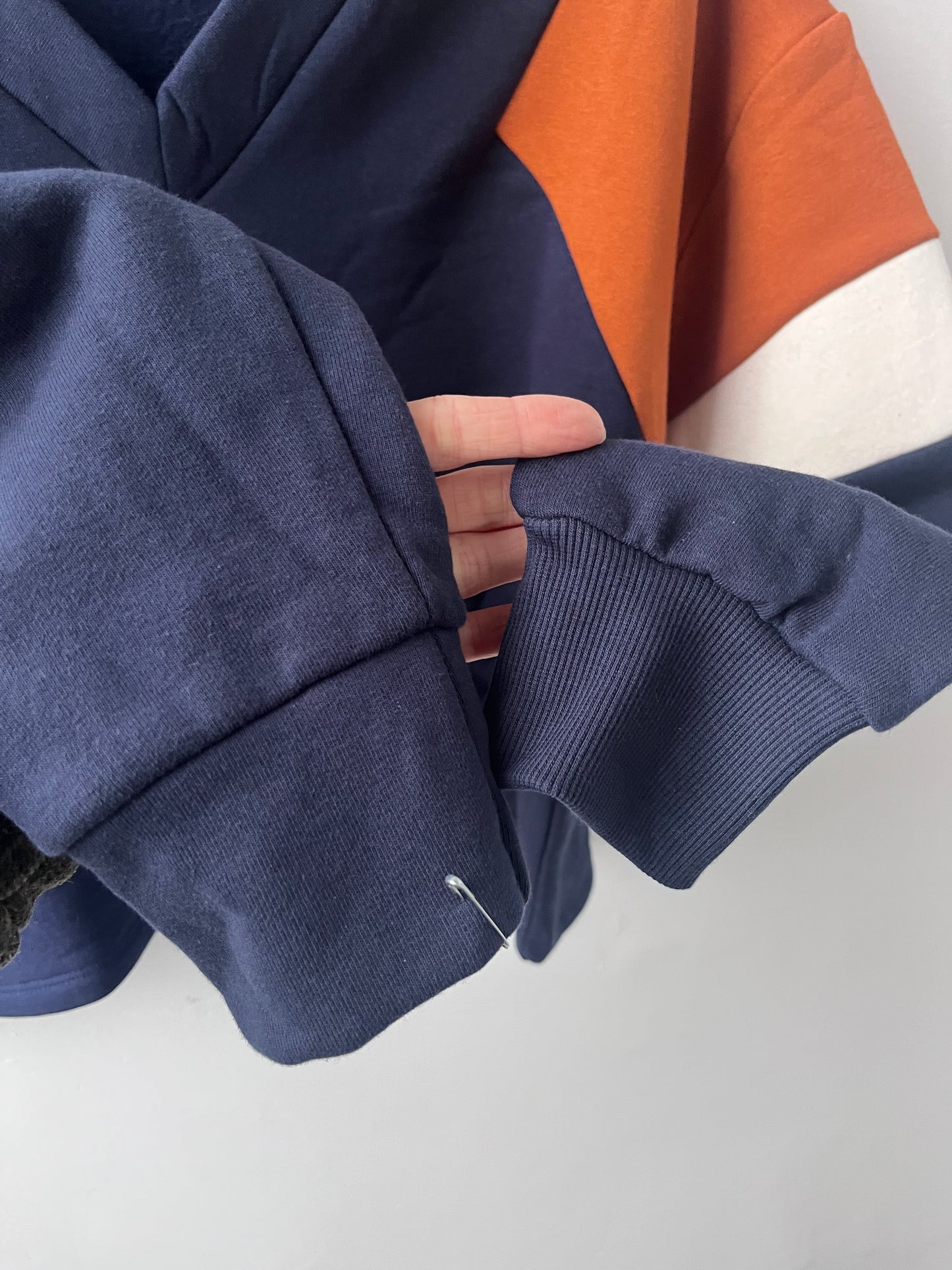 Chandail molletonné Sinclair bleu marine S DEFECT