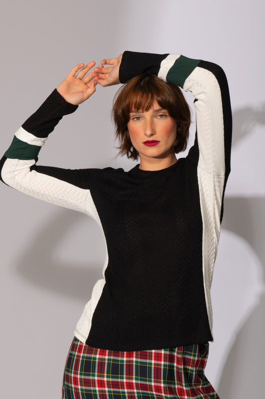 Top découpe tricot noir There is an end